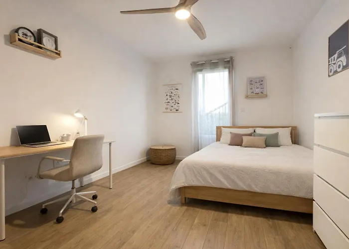 Hébergement de vacances Le Virage Du Circuit - *